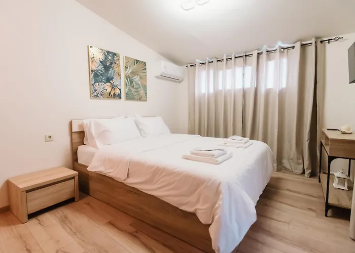 Deli Кастория